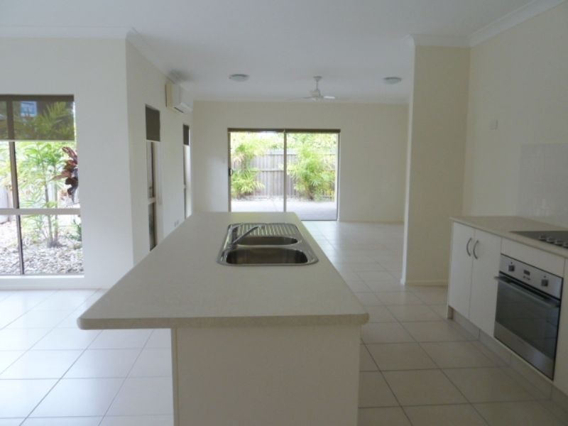 7 Selwyn Circuit, Trinity Park QLD 4879
