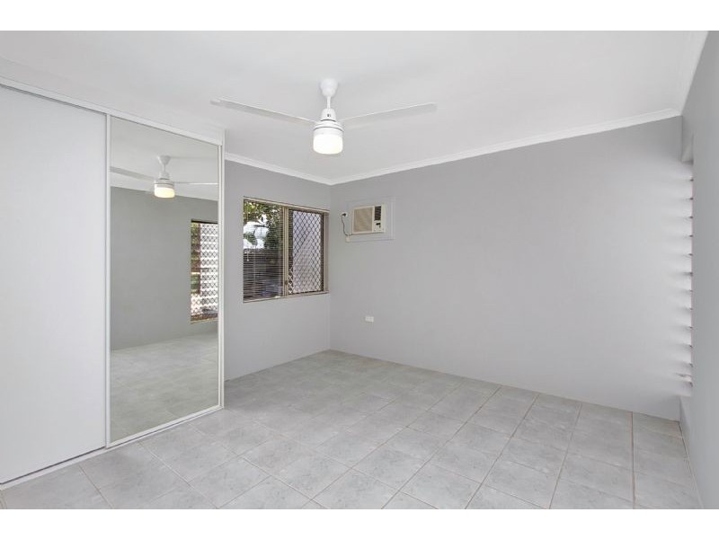 1 Cayley Street, Trinity Beach QLD 4879