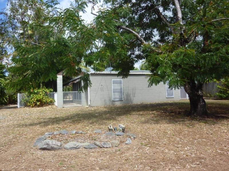 Clifton Beach QLD 4879