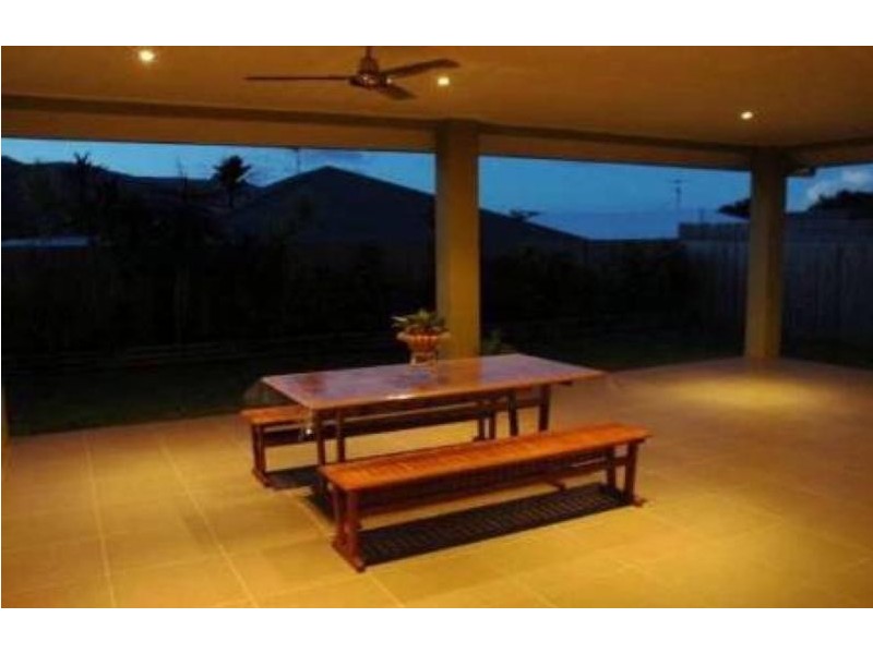 26 Moore Road, Kewarra Beach QLD 4879