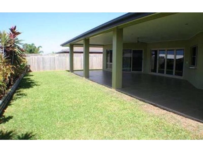 26 Moore Road, Kewarra Beach QLD 4879