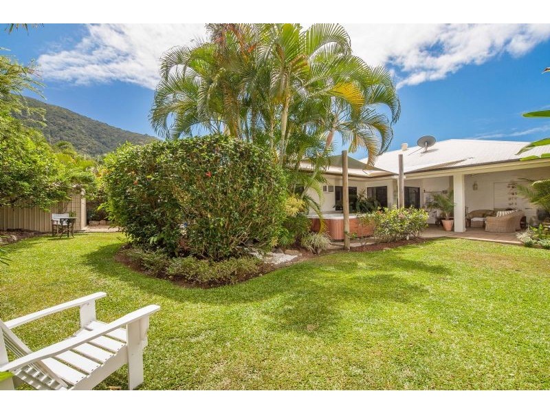 9 Sago Close, Palm Cove QLD 4879