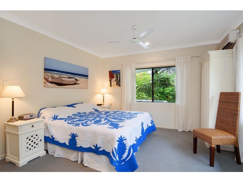 9 Sago Close, Palm Cove QLD 4879