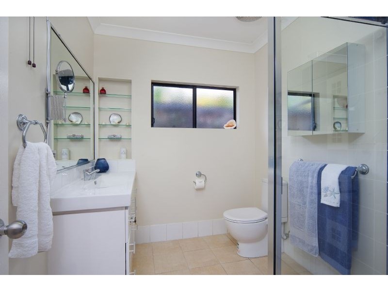 9 Sago Close, Palm Cove QLD 4879