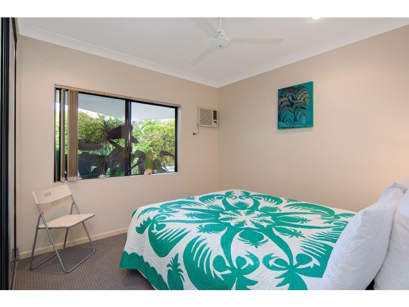 9 Sago Close, Palm Cove QLD 4879