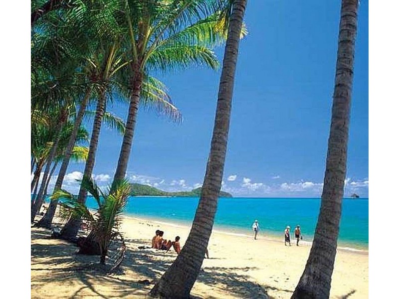 9 Sago Close, Palm Cove QLD 4879