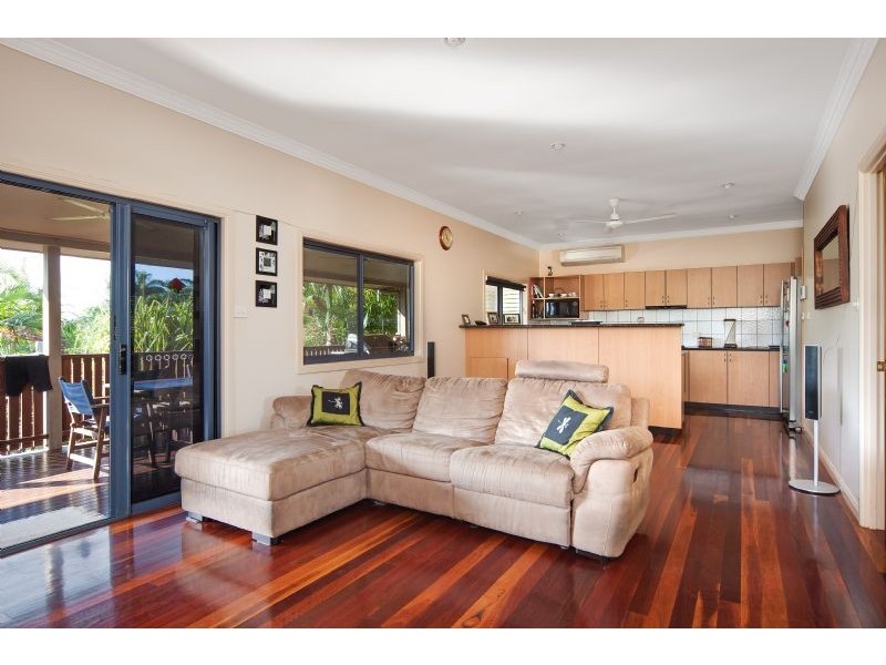 23 Lookout Terrace, Trinity Beach QLD 4879