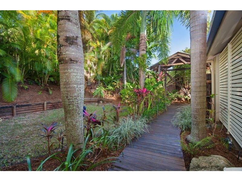 23 Lookout Terrace, Trinity Beach QLD 4879