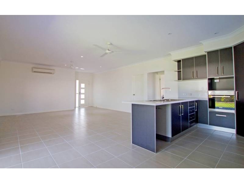 42 Fossilbrook Bend, Trinity Park QLD 4879