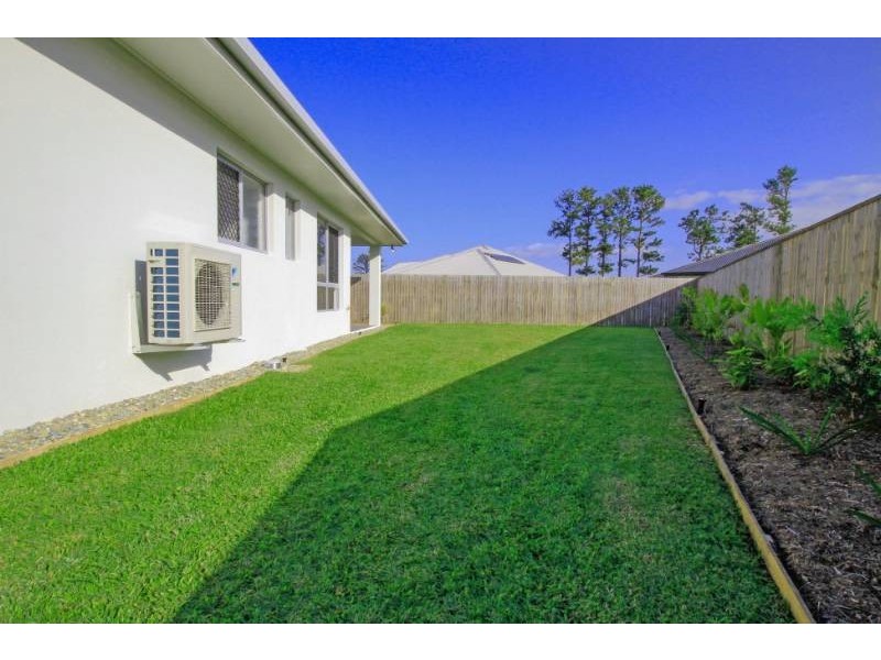 42 Fossilbrook Bend, Trinity Park QLD 4879
