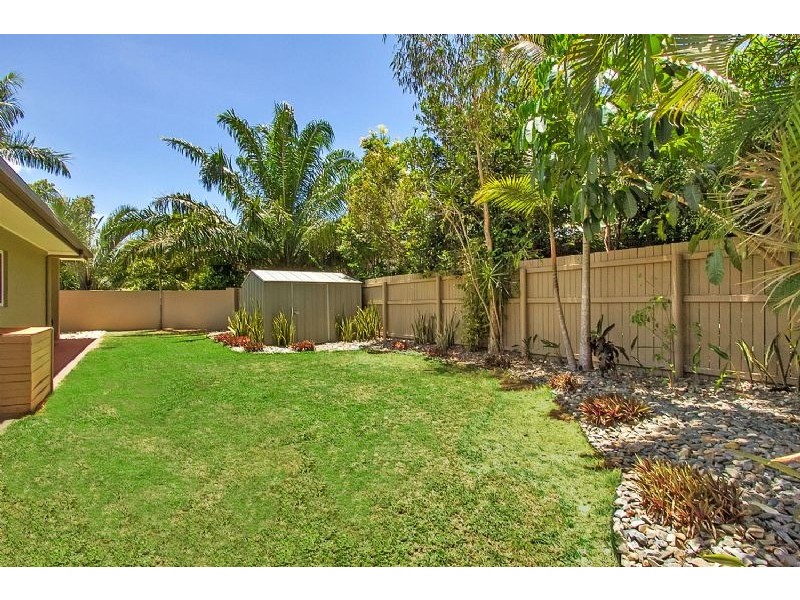 4 Barrier Close, Clifton Beach QLD 4879