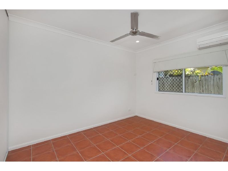 4 Barrier Close, Clifton Beach QLD 4879