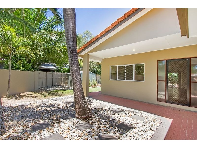4 Barrier Close, Clifton Beach QLD 4879