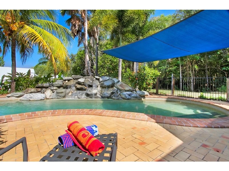 Palm Cove QLD 4879