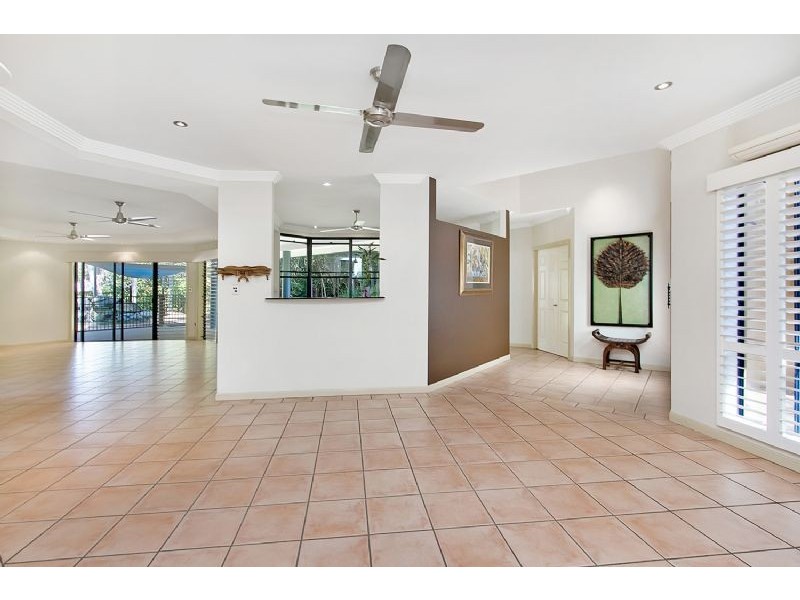 Palm Cove QLD 4879