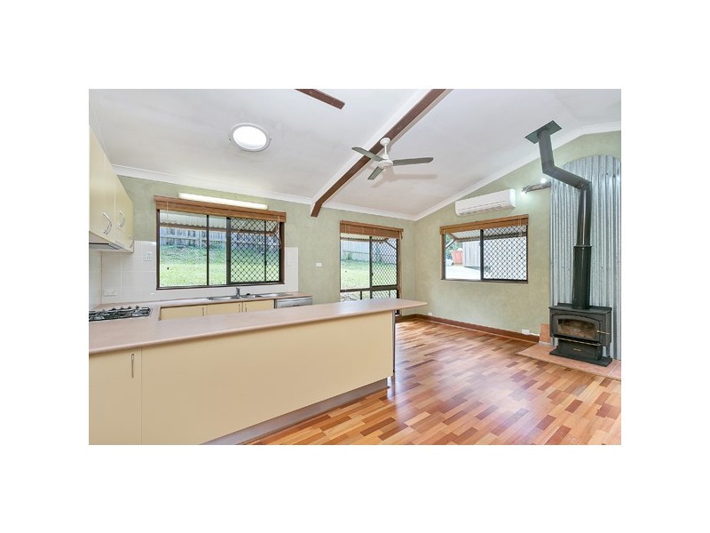 8 Bangalow Place, Kuranda QLD 4881