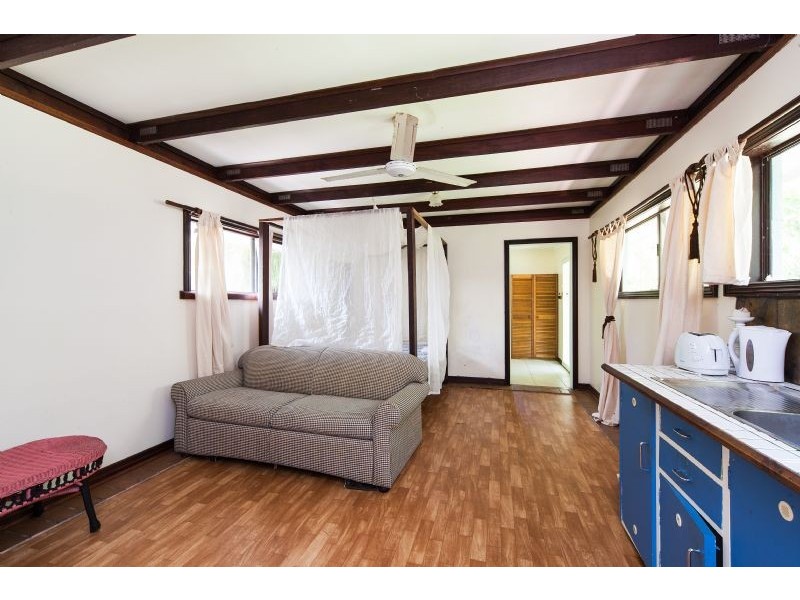 Clifton Beach QLD 4879