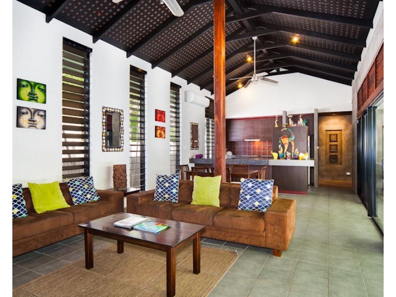 3 Lambus Street, Palm Cove QLD 4879