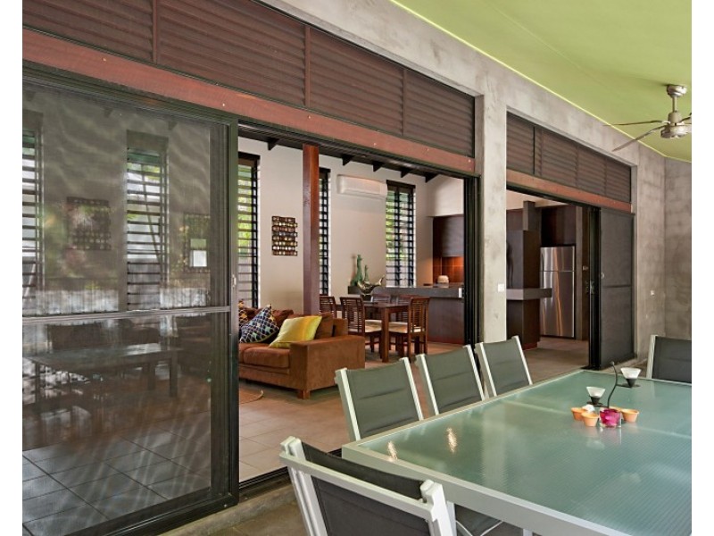 3 Lambus Street, Palm Cove QLD 4879