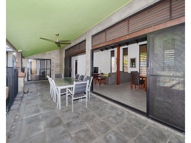 3 Lambus Street, Palm Cove QLD 4879