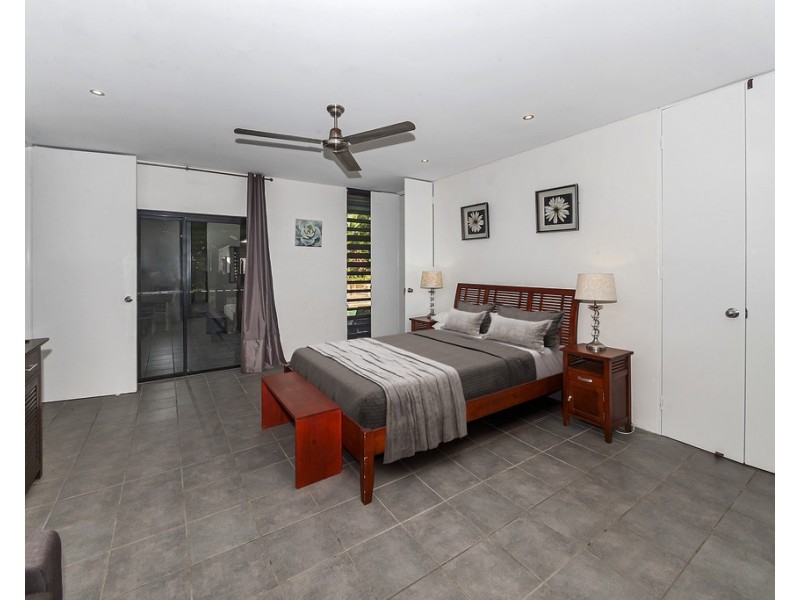 3 Lambus Street, Palm Cove QLD 4879