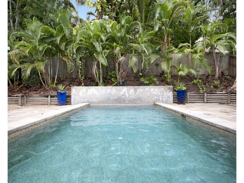 3 Lambus Street, Palm Cove QLD 4879