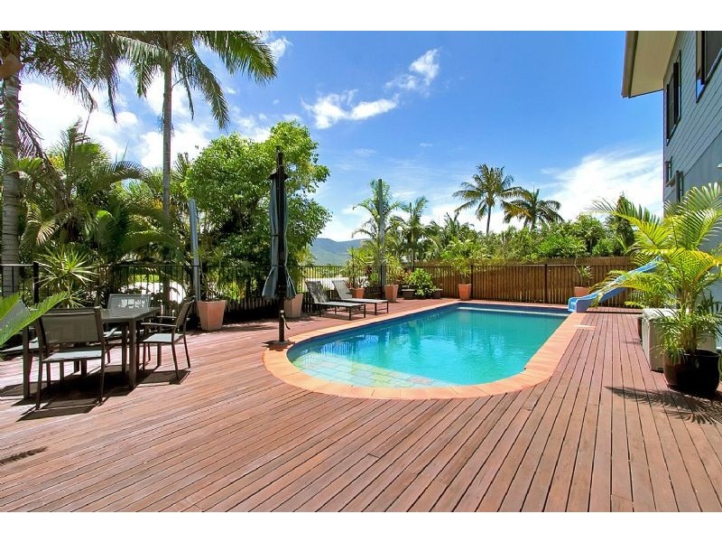 Trinity Beach QLD 4879