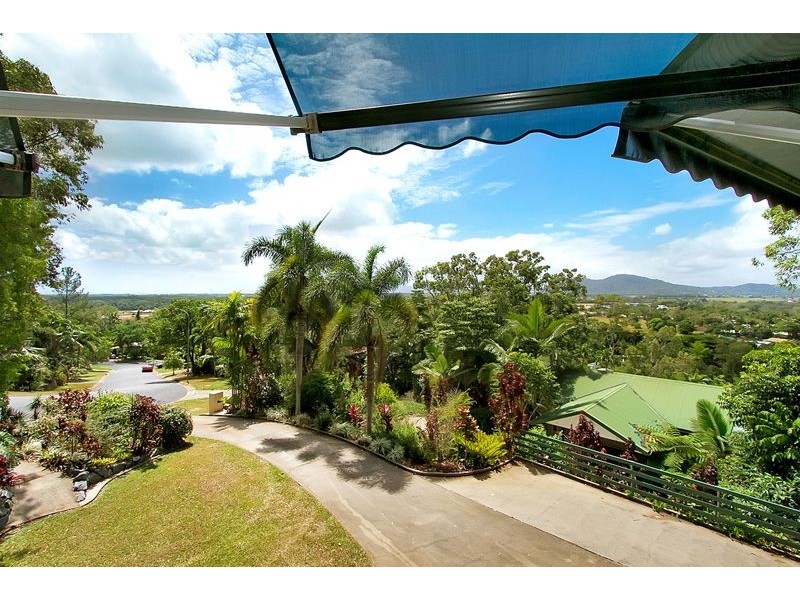 13 Darkin Close, Smithfield QLD 4878