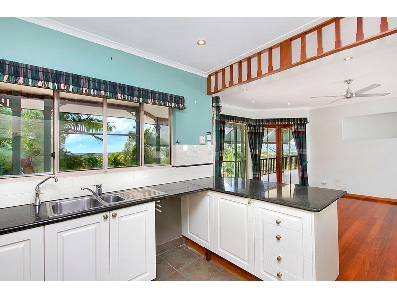 13 Darkin Close, Smithfield QLD 4878