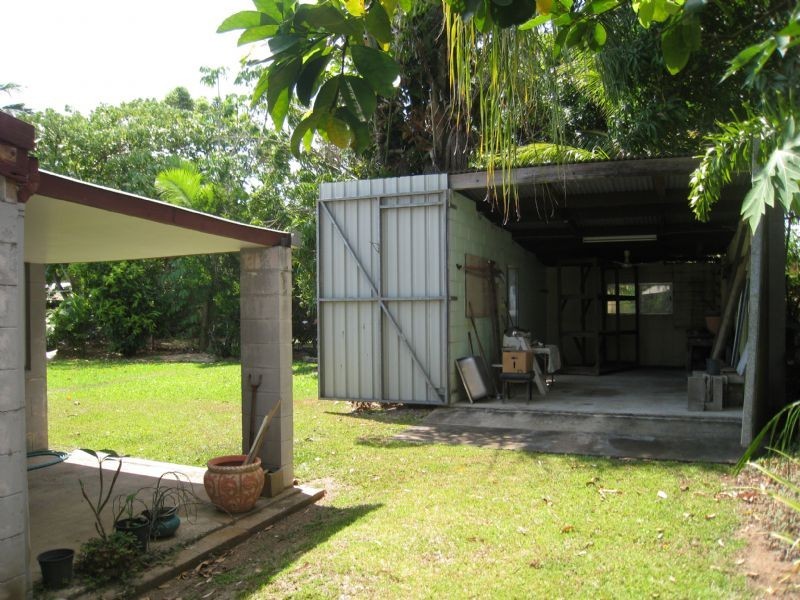 99 Trinity Beach Road, Trinity Beach QLD 4879