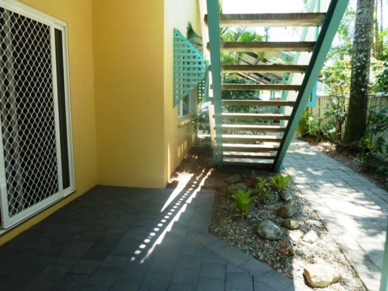 1/27 Balaclava Road, Earlville QLD 4870