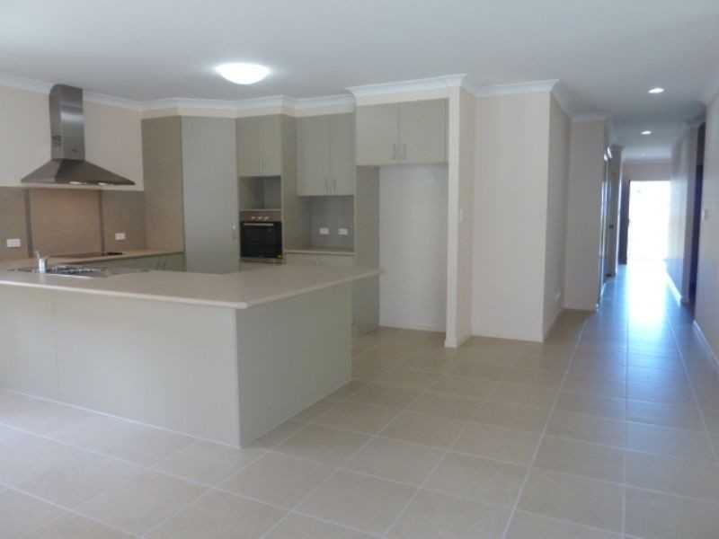 10 Hideaway Close, Palm Cove QLD 4879