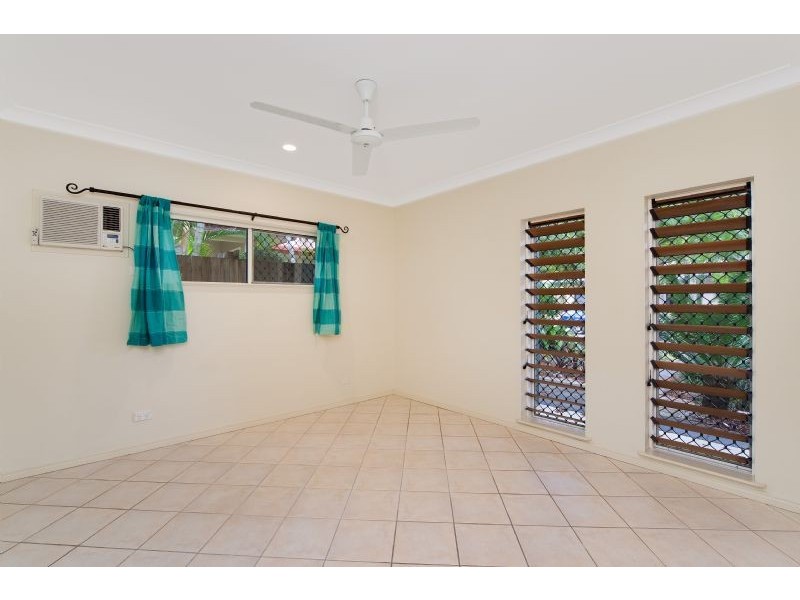 Bentley Park QLD 4869