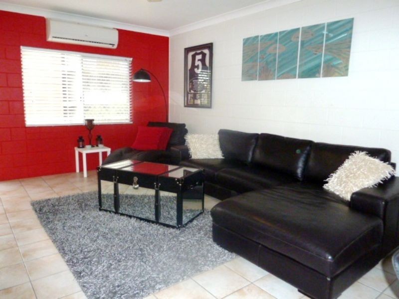 4/527 Varley Street, Yorkeys Knob QLD 4878