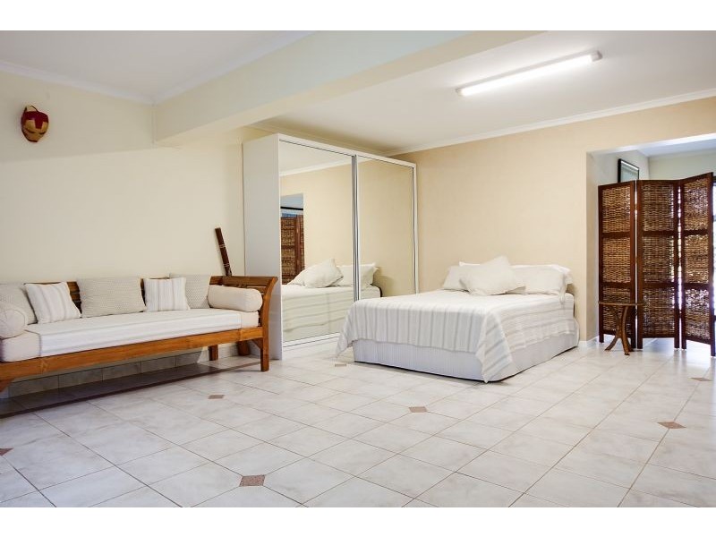 15 Slate Close, Brinsmead QLD 4870
