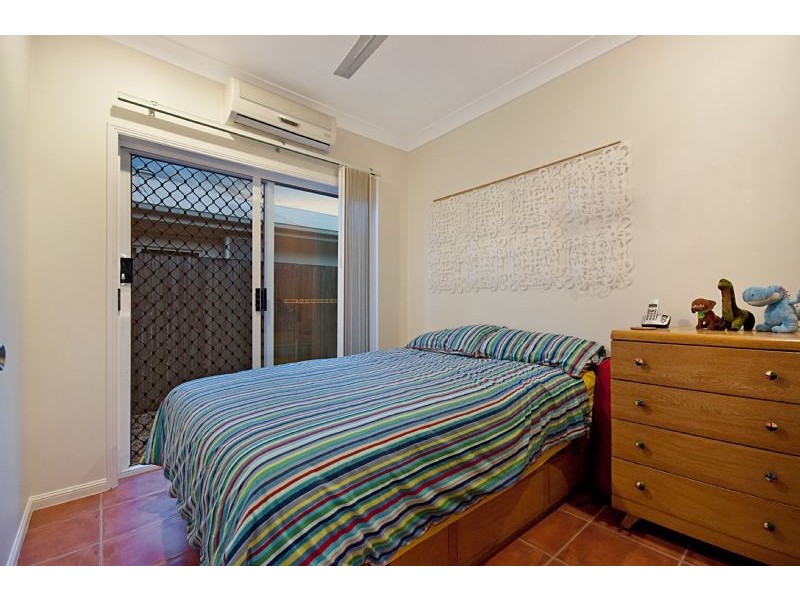 4 Barrier Close, Clifton Beach QLD 4879