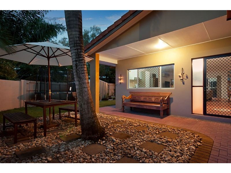 4 Barrier Close, Clifton Beach QLD 4879