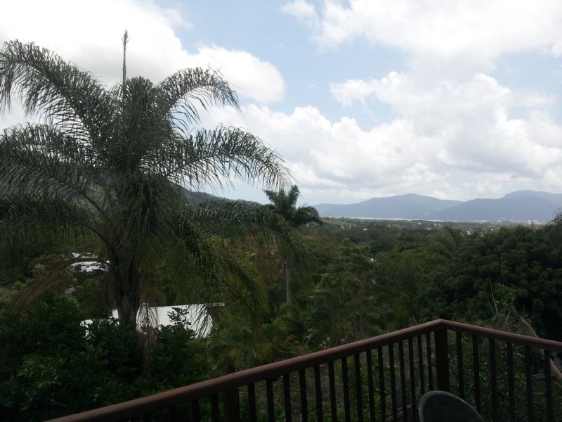 15 Panoramic Place, Whitfield QLD 4870