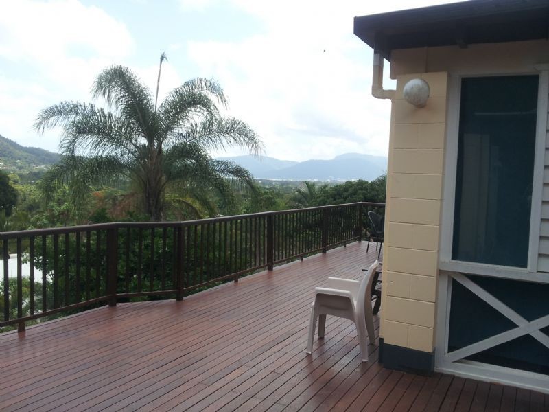 15 Panoramic Place, Whitfield QLD 4870