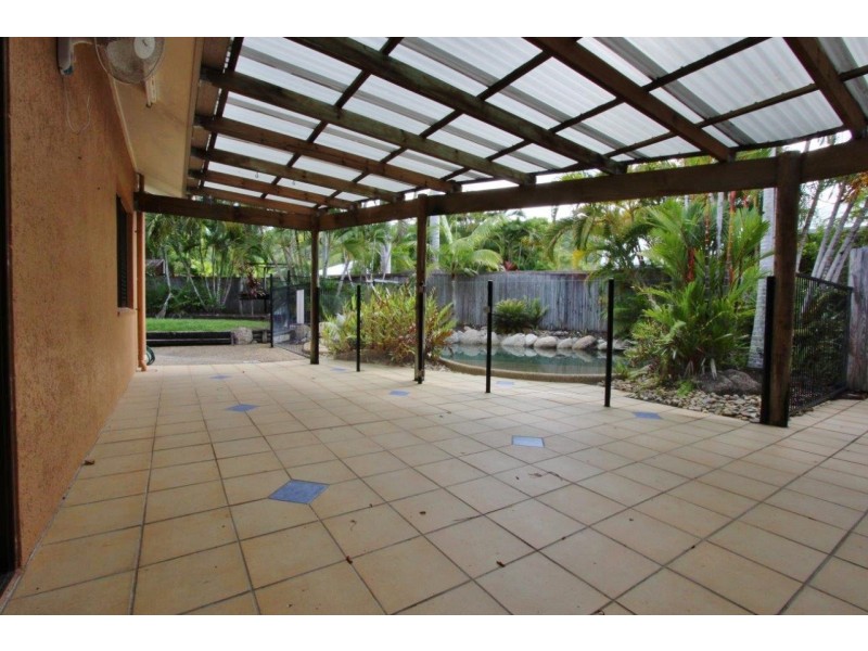 13 Ilse Close, Clifton Beach QLD 4879