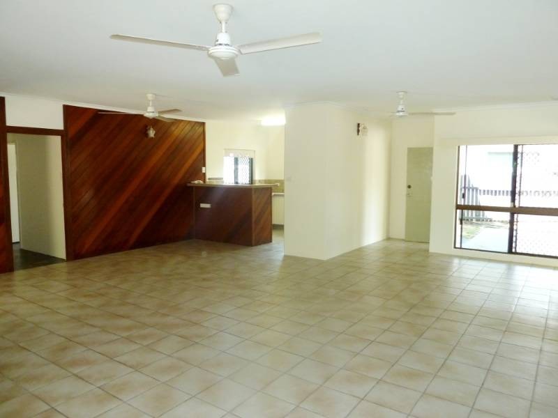 3 Flora Street, Clifton Beach QLD 4879