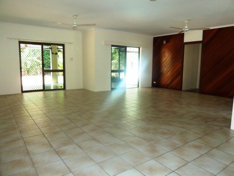 3 Flora Street, Clifton Beach QLD 4879