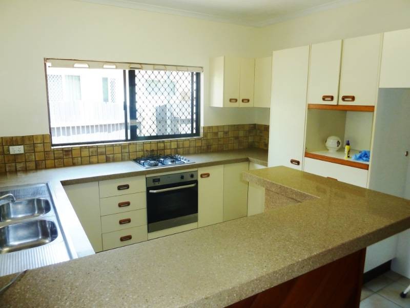 3 Flora Street, Clifton Beach QLD 4879