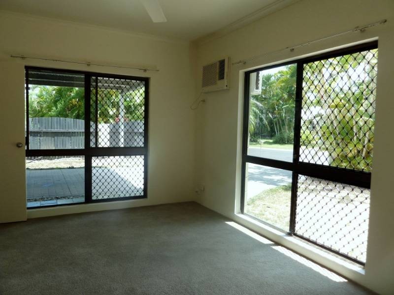 3 Flora Street, Clifton Beach QLD 4879