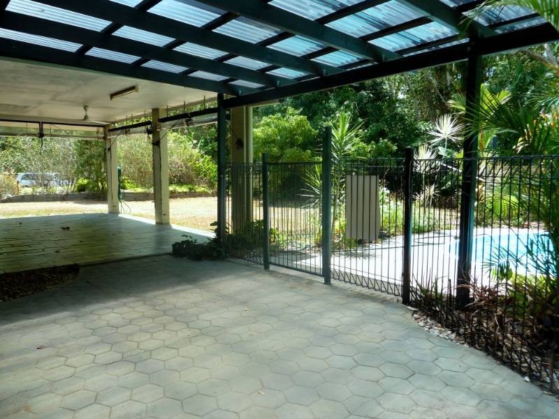 3 Flora Street, Clifton Beach QLD 4879