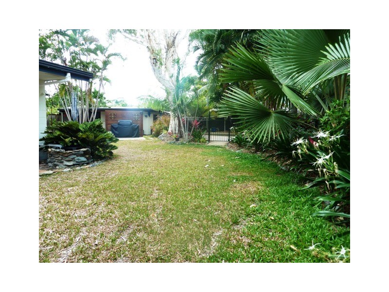 48 Periwinkle Avenue, Trinity Beach QLD 4879
