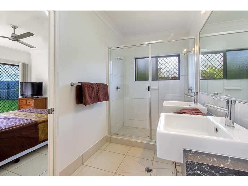13 Bowline Close, Trinity Beach QLD 4879