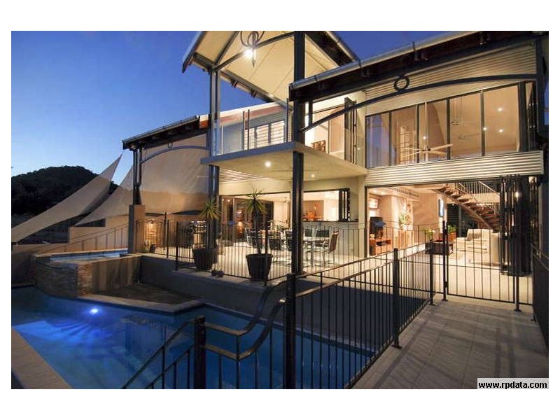 19 Brindabella Quay, Trinity Park QLD 4879
