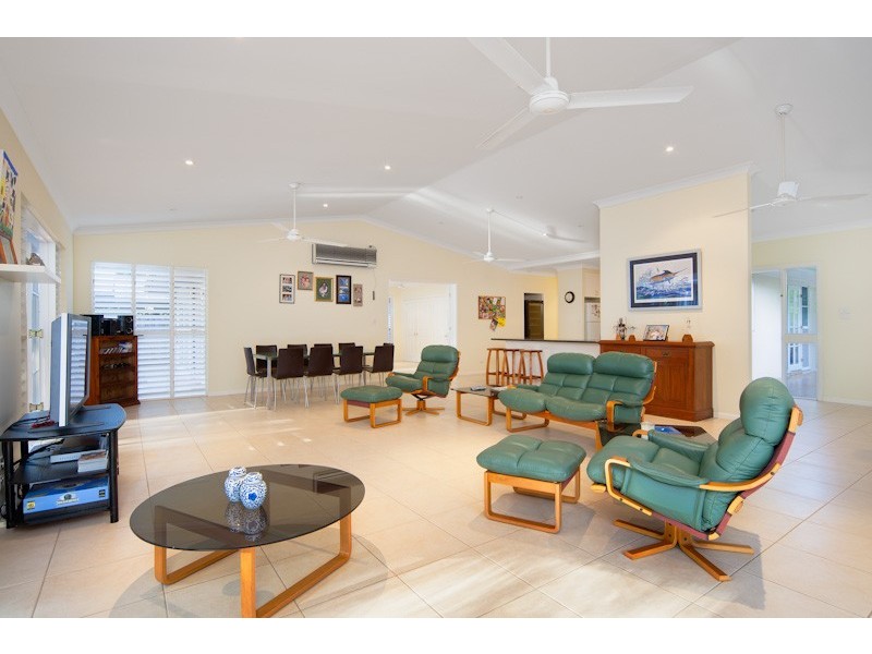 25 Gibson Close, Clifton Beach QLD 4879