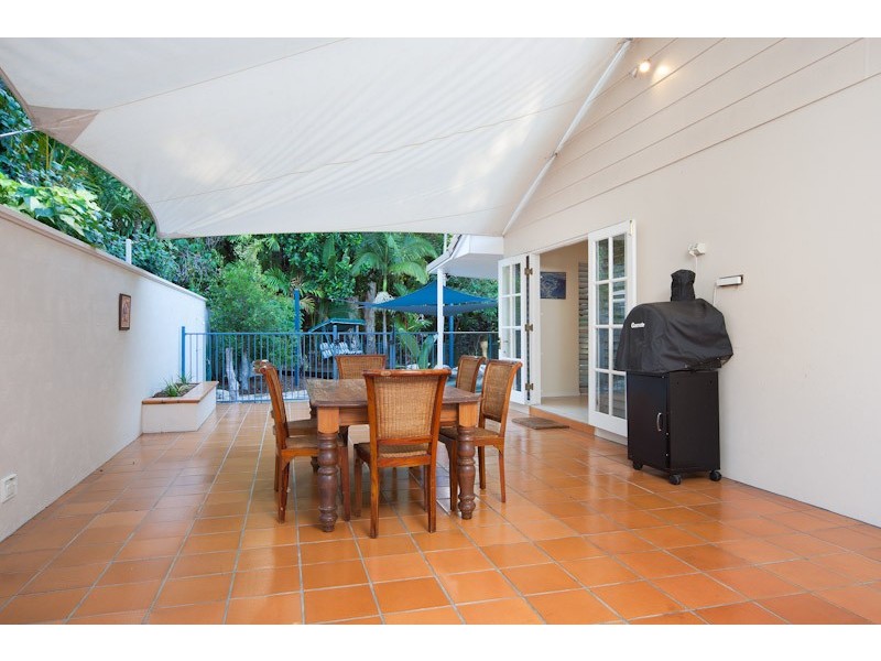 25 Gibson Close, Clifton Beach QLD 4879